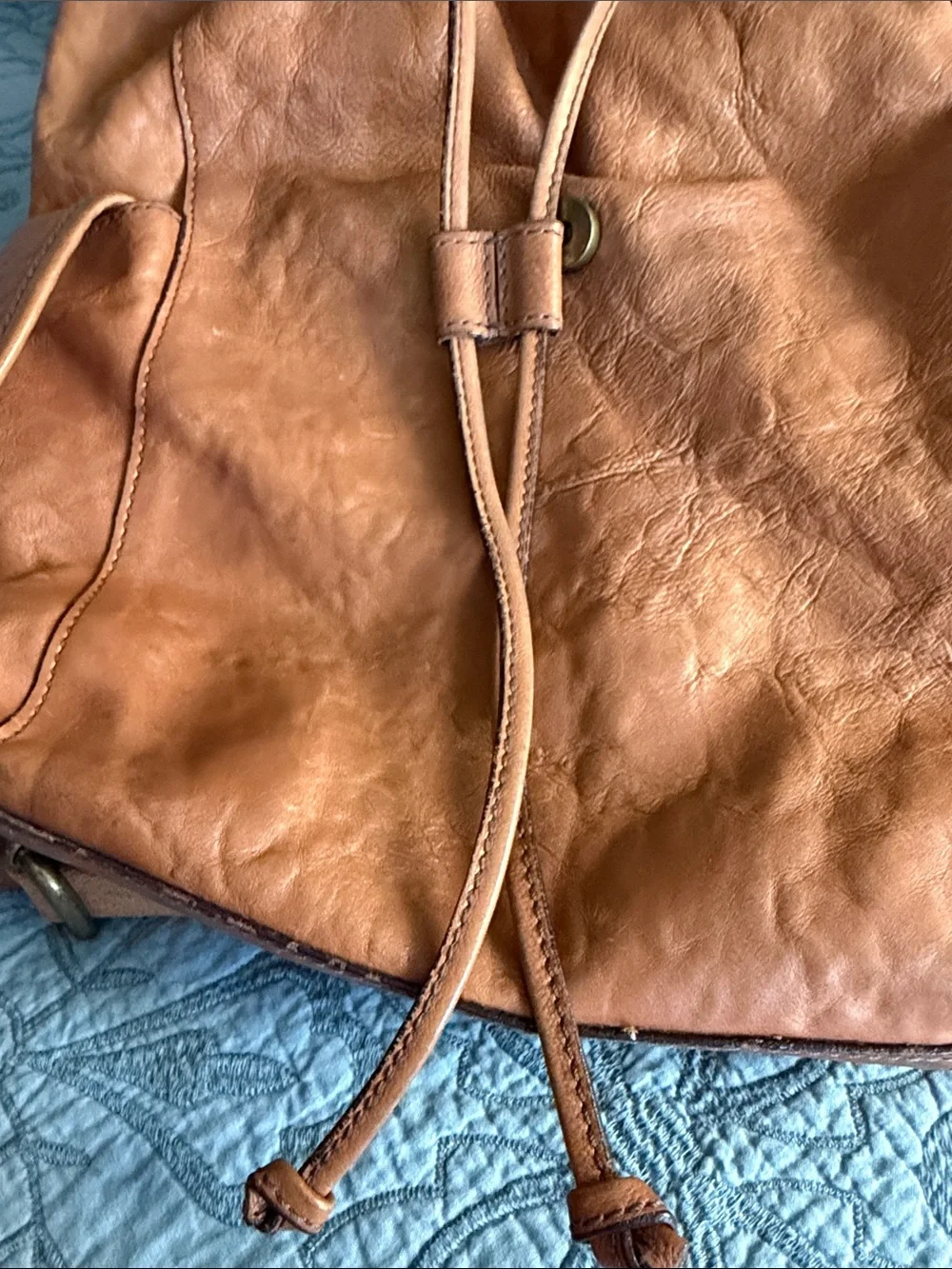 PREOWNED Vintage Fossil Classic Tan Leather Backpack Medium Size